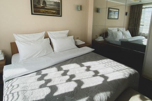 hotel-img